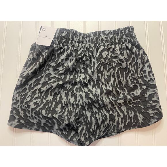 NWT Nike Girls One Woven High-Waisted Shorts Black Gray - Size Girl's Medium - Picture 4 of 5